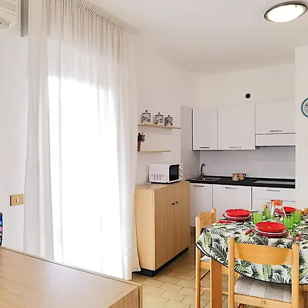 Newton Apartament